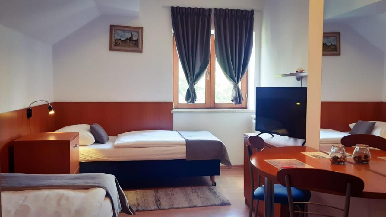 Pansion Danica 3* Rastovača